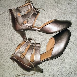 Comfortview heels